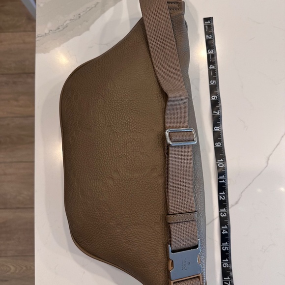 GUCCI - Picture 6 of 12